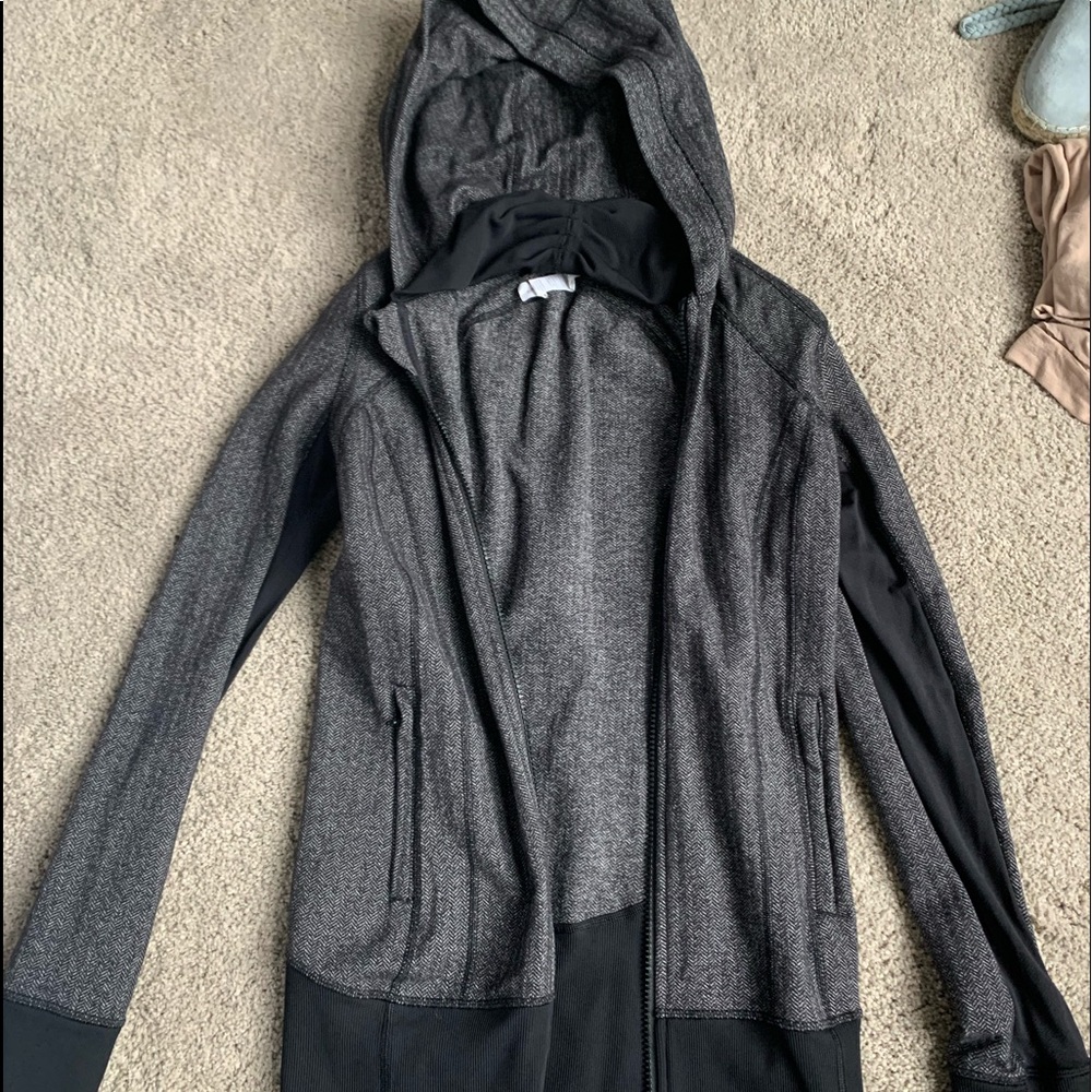 lulu jacket, worn once!!